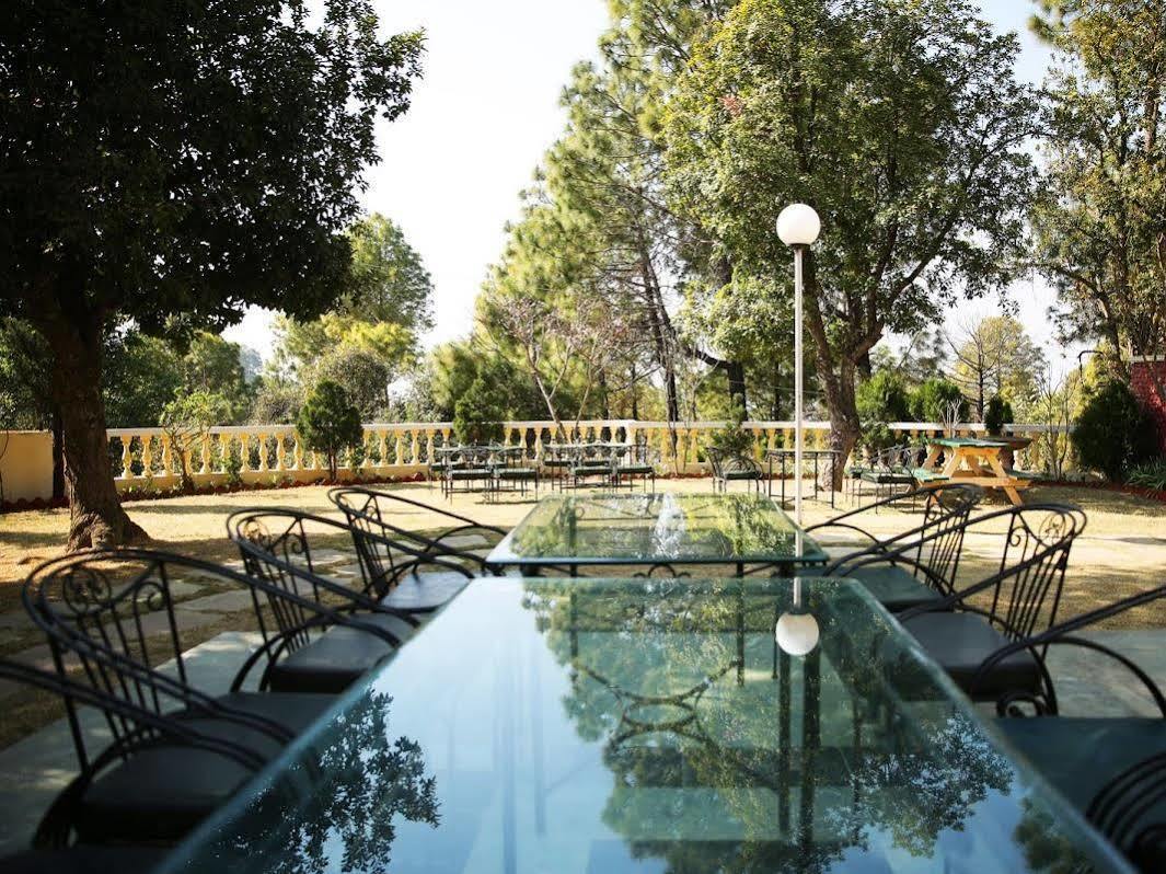 Welcomheritage Windsor Lodge Ranikhet Esterno foto